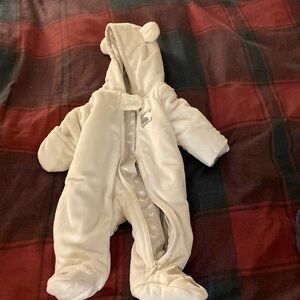 Newborn polar bear suit